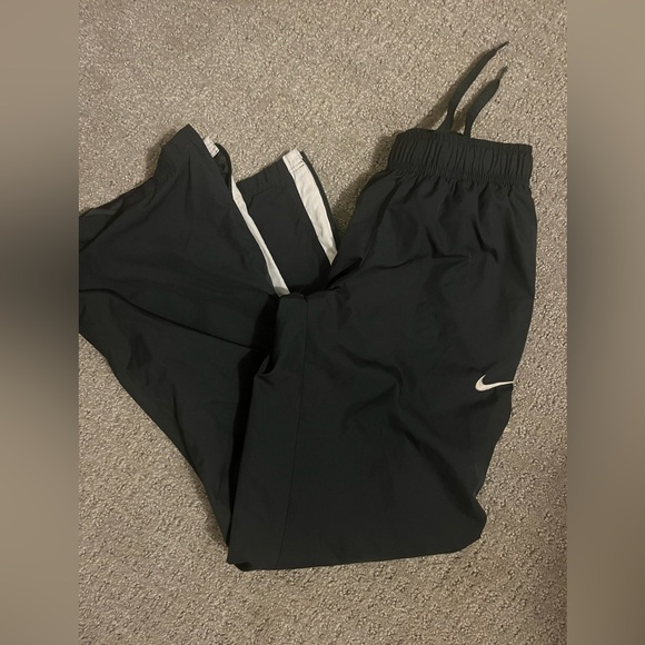 Nike Boys Lined Wind Pants Size M White Swoosh - Picture 1 of 1
